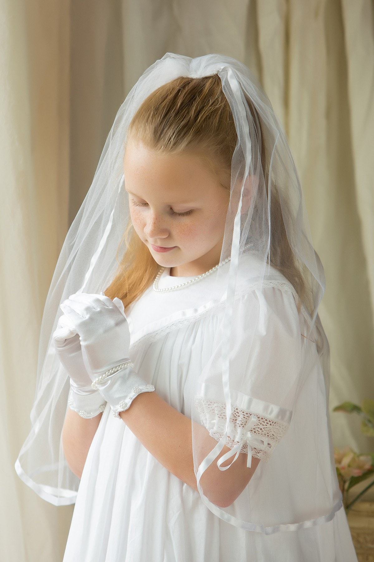 First Communion, Little Girls' Holy Pearls Veil.
